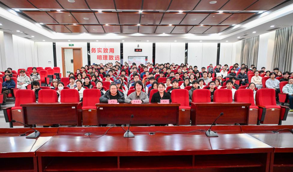 砺青春之志 启使命新程——人工智能学部第一期初级团校落幕 砺青春之志 启使命新程——人工智能学部第一期初级团校落幕